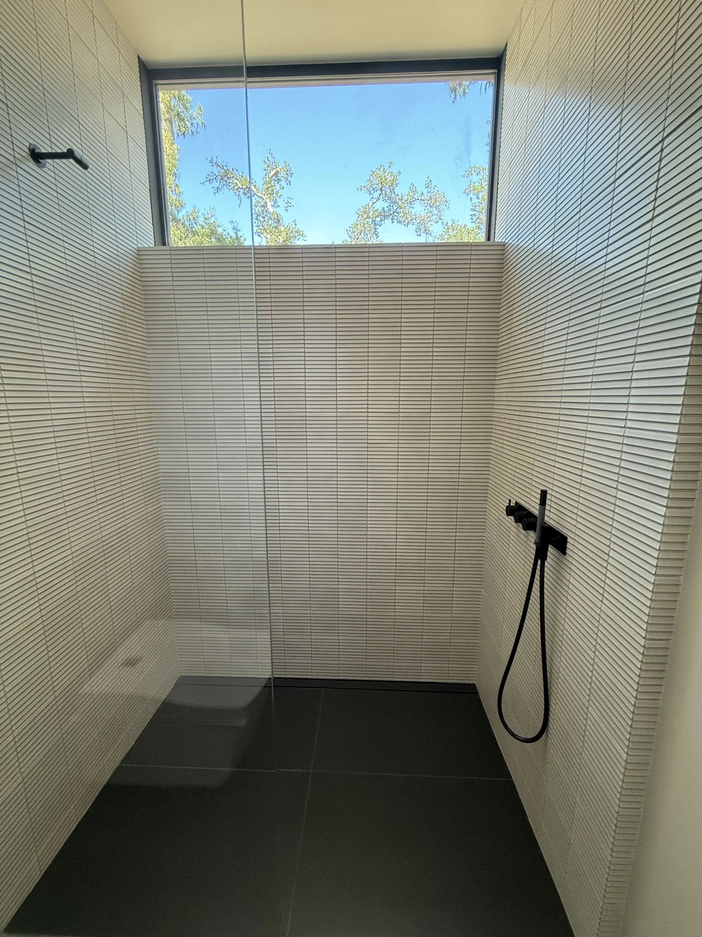 Elegant bathroom hardware